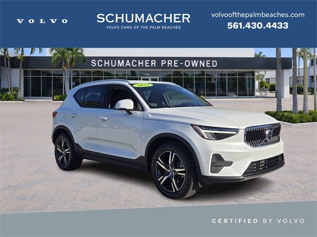 2023 Volvo XC40 Core
