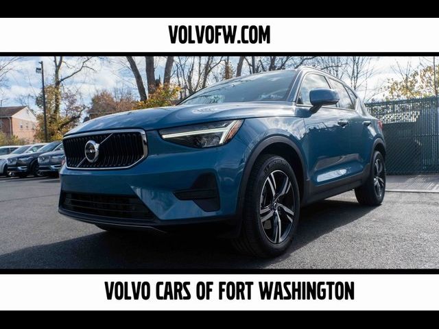 2023 Volvo XC40 Core