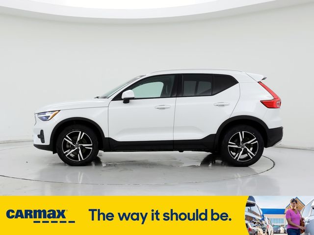 2023 Volvo XC40 Core