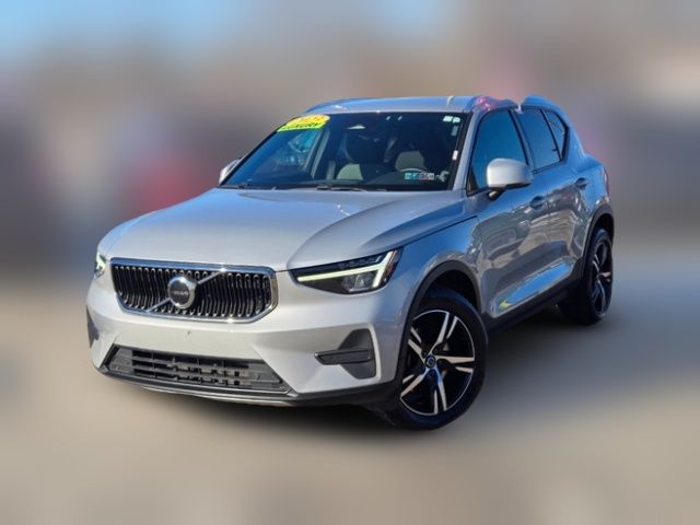 2023 Volvo XC40 Core