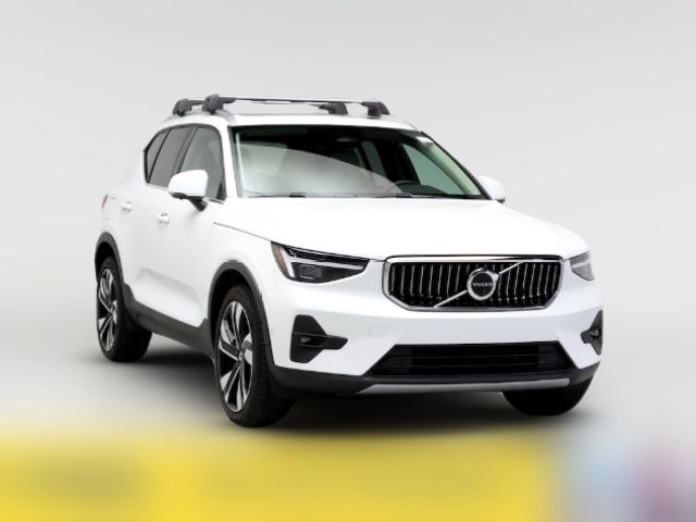 2023 Volvo XC40 Ultimate Bright Theme