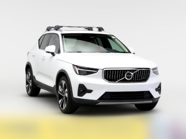 2023 Volvo XC40 Ultimate Bright Theme