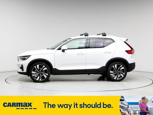 2023 Volvo XC40 Ultimate Bright Theme