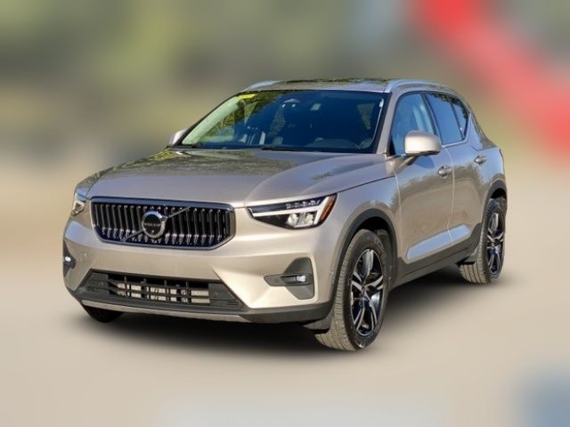 2023 Volvo XC40 Plus Bright Theme