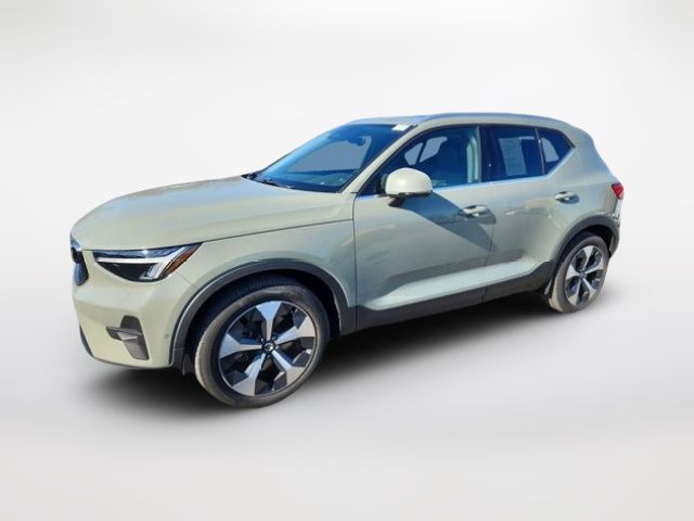2023 Volvo XC40 Plus Bright Theme