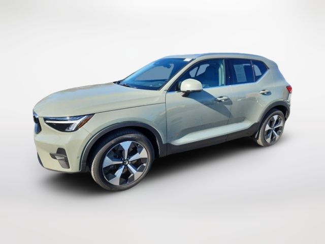 2023 Volvo XC40 Plus Bright Theme