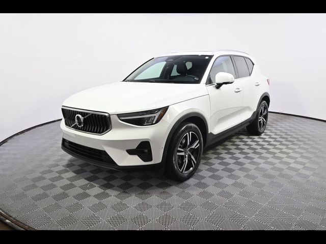 2023 Volvo XC40 Plus Bright Theme