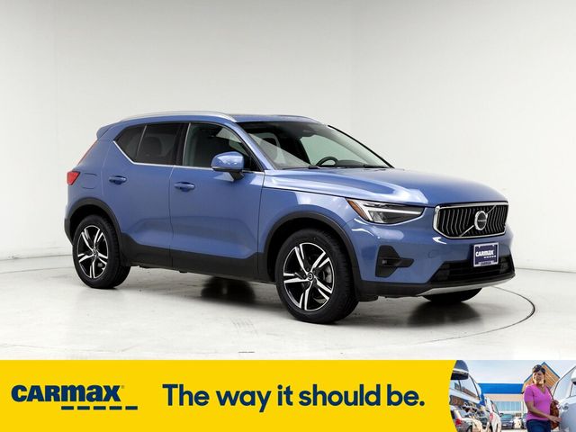 2023 Volvo XC40 Plus Bright Theme