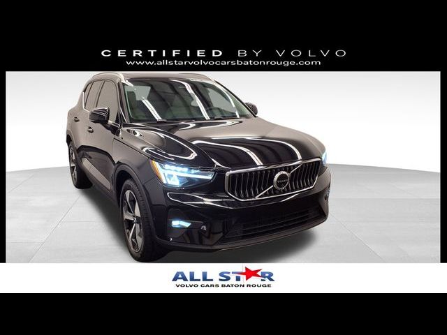2023 Volvo XC40 Plus Bright Theme