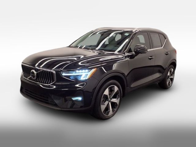 2023 Volvo XC40 Plus Bright Theme