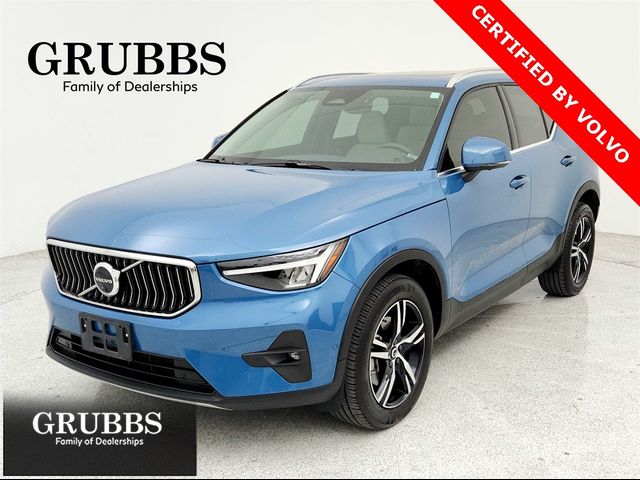 2023 Volvo XC40 Plus Bright Theme