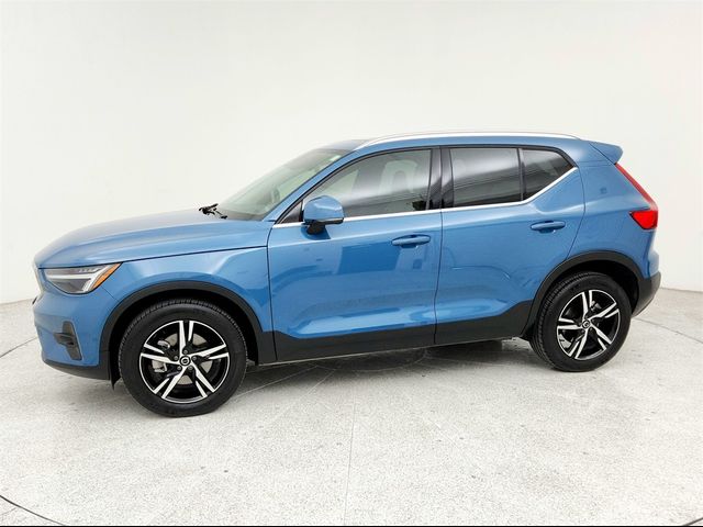 2023 Volvo XC40 Plus Bright Theme