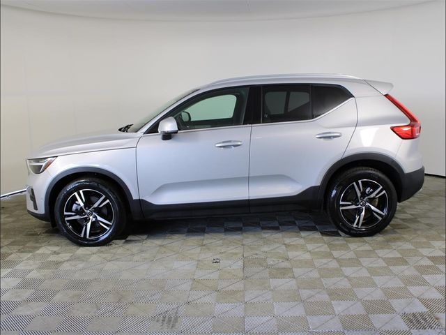 2023 Volvo XC40 Plus Bright Theme