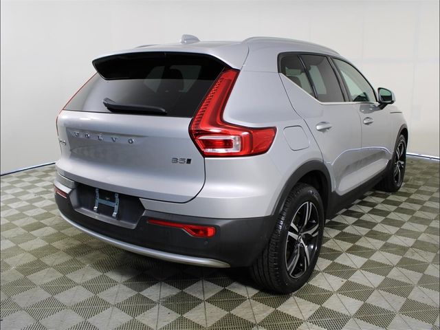 2023 Volvo XC40 Plus Bright Theme