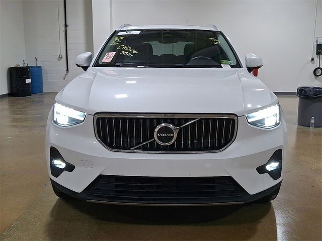2023 Volvo XC40 Plus Bright Theme