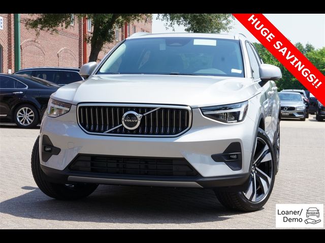 2023 Volvo XC40 Plus Bright Theme