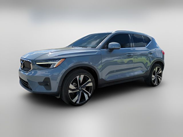 2023 Volvo XC40 Plus Bright Theme