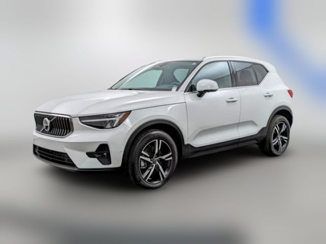 2023 Volvo XC40 Plus Bright Theme