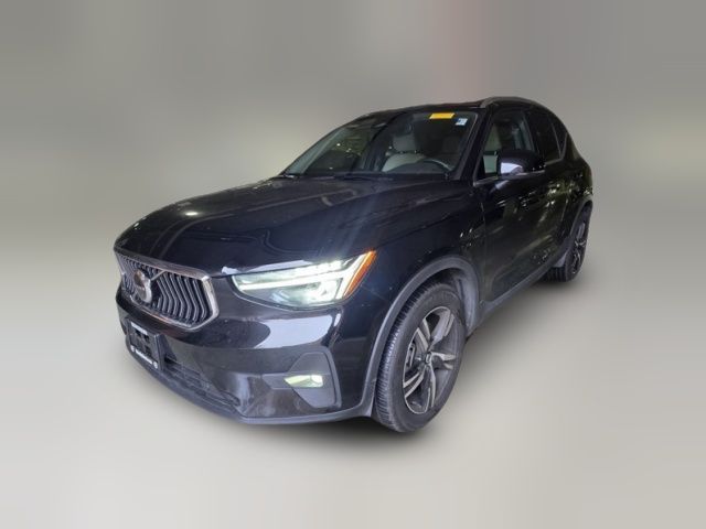 2023 Volvo XC40 Plus Bright Theme