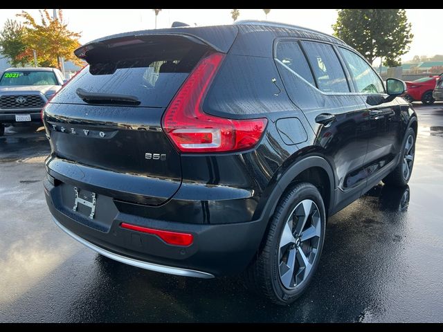 2023 Volvo XC40 Plus Bright Theme