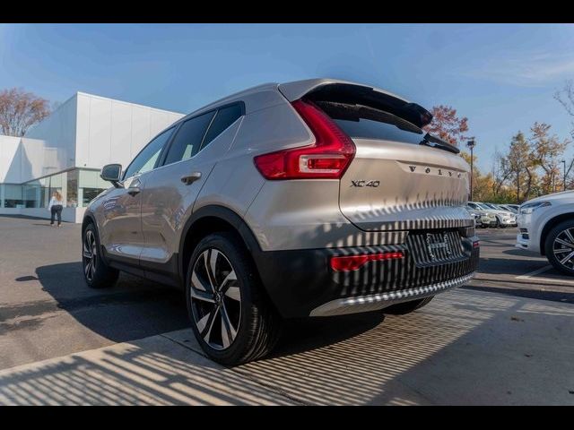 2023 Volvo XC40 Plus Bright Theme