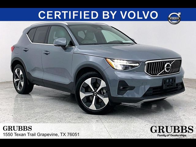 2023 Volvo XC40 Plus Bright Theme