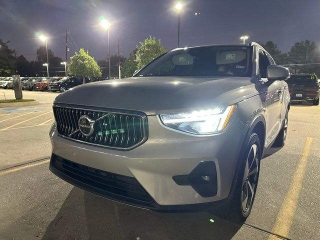 2023 Volvo XC40 Plus Bright Theme