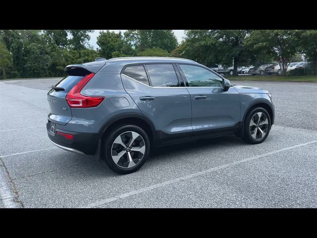 2023 Volvo XC40 Plus Bright Theme