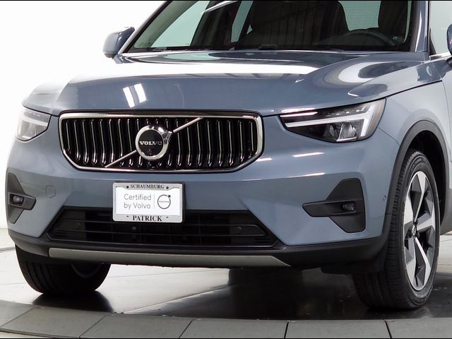 2023 Volvo XC40 Plus Bright Theme