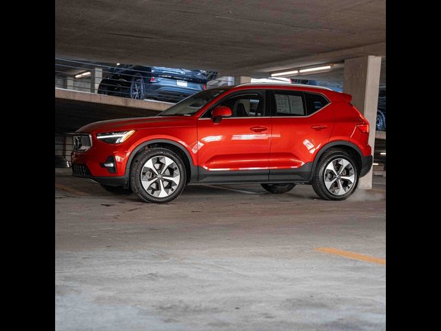 2023 Volvo XC40 Plus Bright Theme