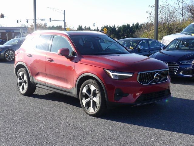 2023 Volvo XC40 Plus Bright Theme