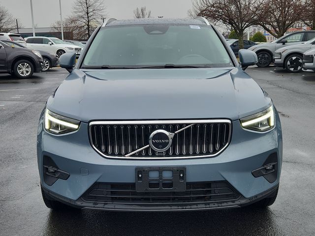 2023 Volvo XC40 Plus Bright Theme
