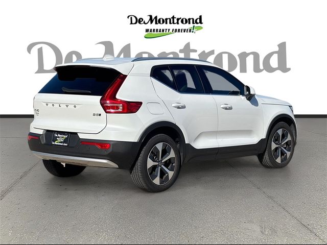 2023 Volvo XC40 Plus Bright Theme