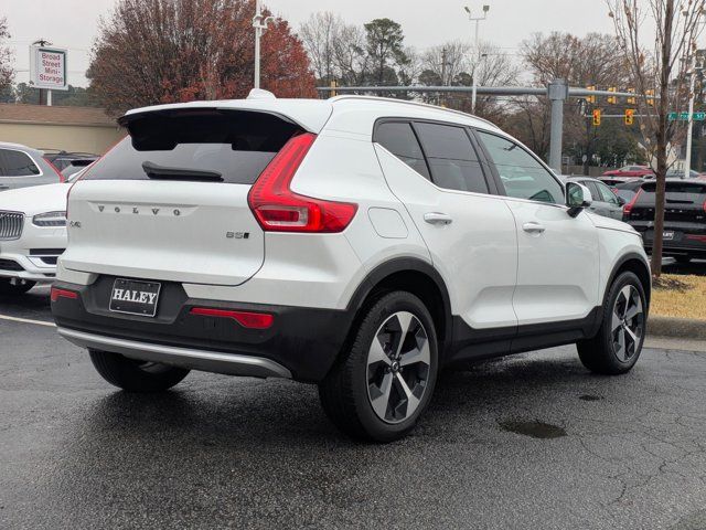 2023 Volvo XC40 Plus Bright Theme