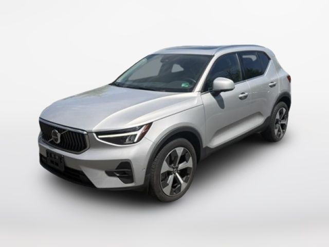 2023 Volvo XC40 Plus Bright Theme