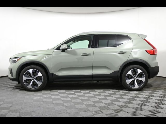 2023 Volvo XC40 Plus Bright Theme