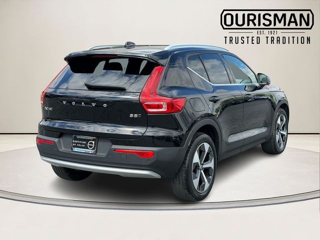 2023 Volvo XC40 Plus Bright Theme