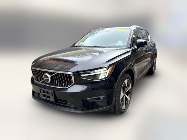 2023 Volvo XC40 Plus Bright Theme