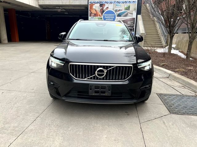 2023 Volvo XC40 Plus Bright Theme