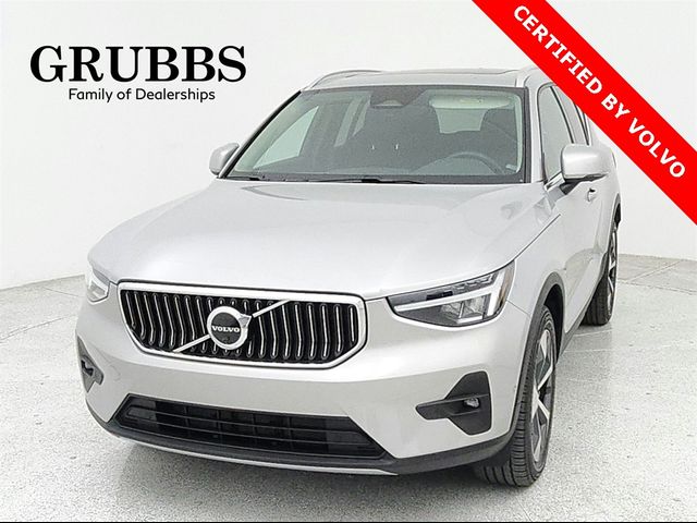 2023 Volvo XC40 Plus Bright Theme