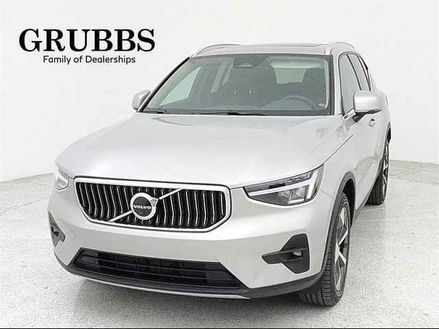 2023 Volvo XC40 Plus Bright Theme