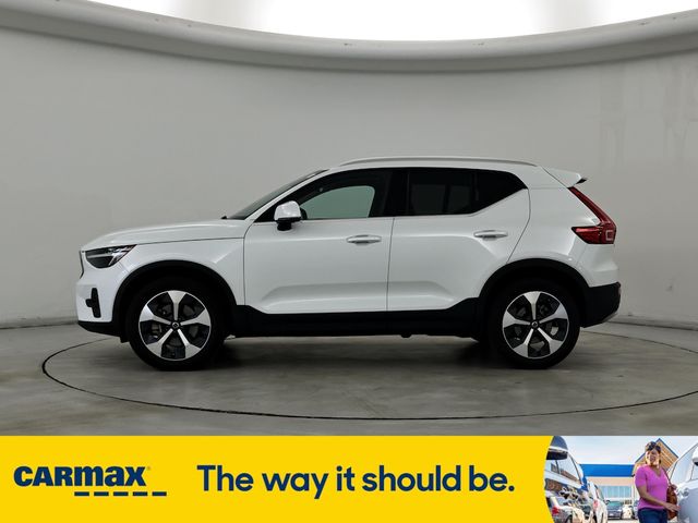 2023 Volvo XC40 Plus Bright Theme