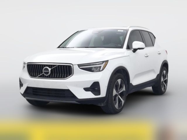 2023 Volvo XC40 Plus Bright Theme