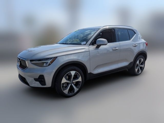 2023 Volvo XC40 Plus Bright Theme