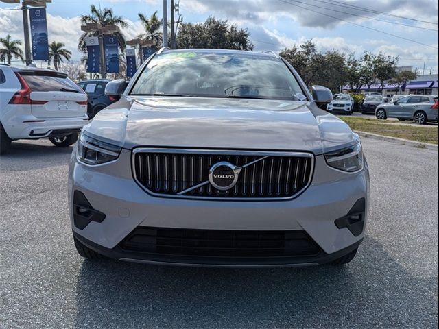 2023 Volvo XC40 Plus Bright Theme