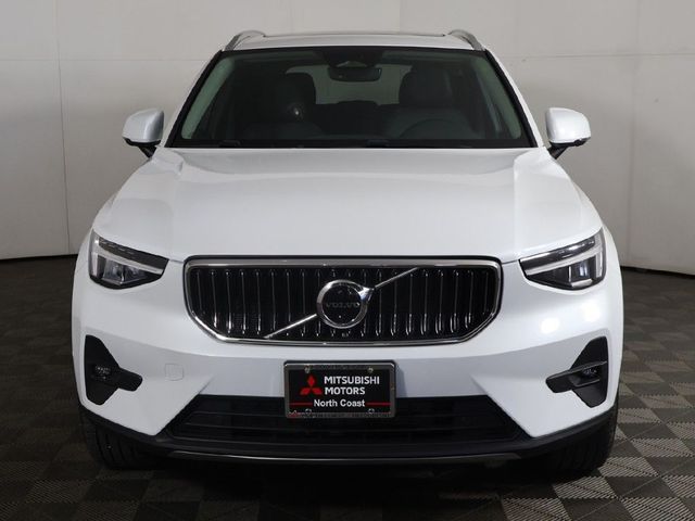 2023 Volvo XC40 Plus Bright Theme