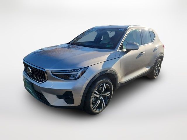 2023 Volvo XC40 Plus Bright Theme
