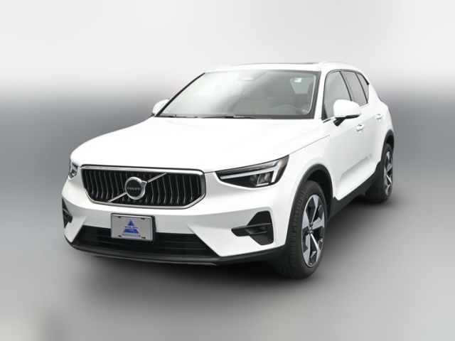 2023 Volvo XC40 Plus Bright Theme