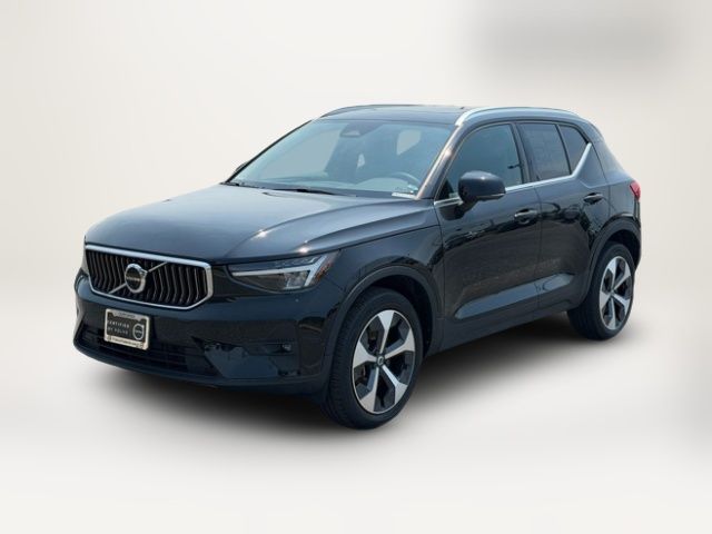 2023 Volvo XC40 Plus Bright Theme
