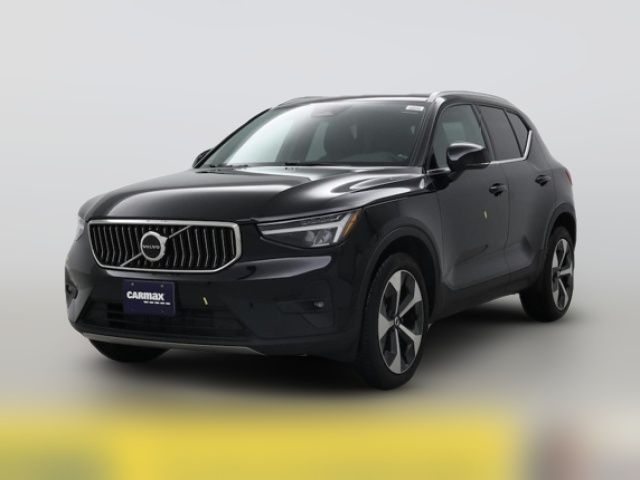 2023 Volvo XC40 Plus Bright Theme